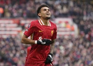 记者：拜仁和红军非常接近就迪亚斯达口头协议，转会费预计7500万