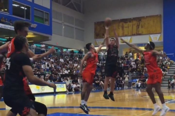 😲纯纯降维打击！普理查德现身半职业联赛狂轰68分！