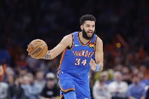 很突然！官方：雷霆前锋肯里奇-威廉姆斯今天接受左膝关节镜手术