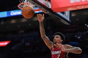 怪不得热火不卖！韦尔9分钟8中5砍14分7板1帽 贡献霸气三连扣