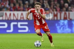 前国脚：卡尔的风格能与梅西相提并论，他绝对是世界杯阵容候选人图片