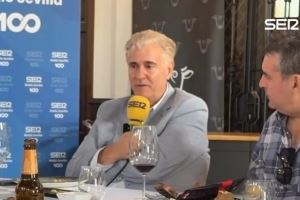 塞维利亚体育总监:主席是100%全身心投入俱乐部,这样我前所未见